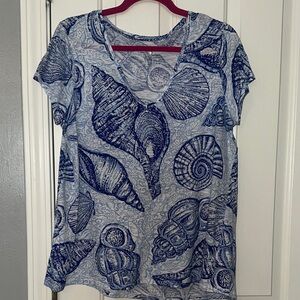 Blue and White Seashell Etta